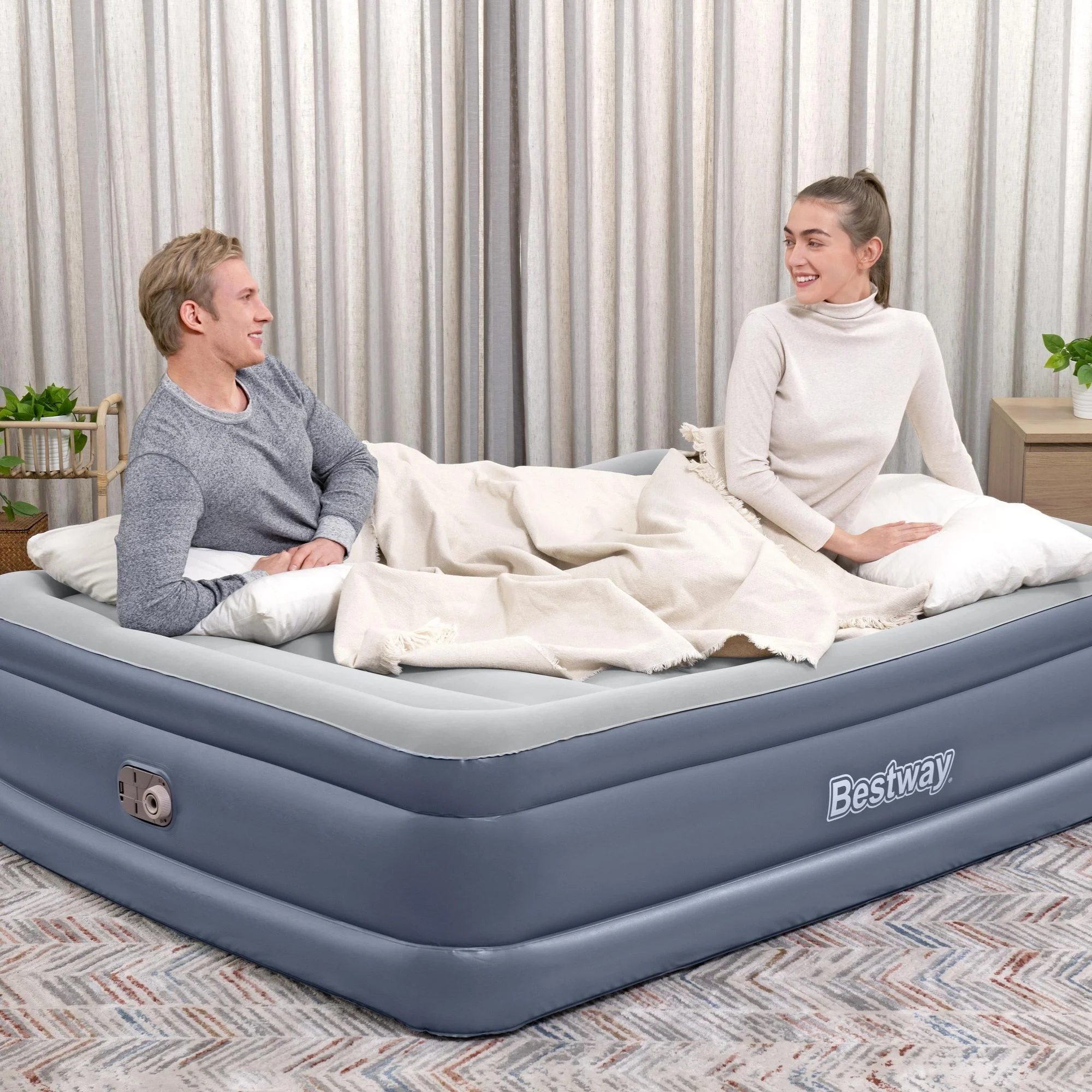 Bestway 203 x 152 x 51cm Tritech Air Mattress Queen Built-in AC Pump - Image 3