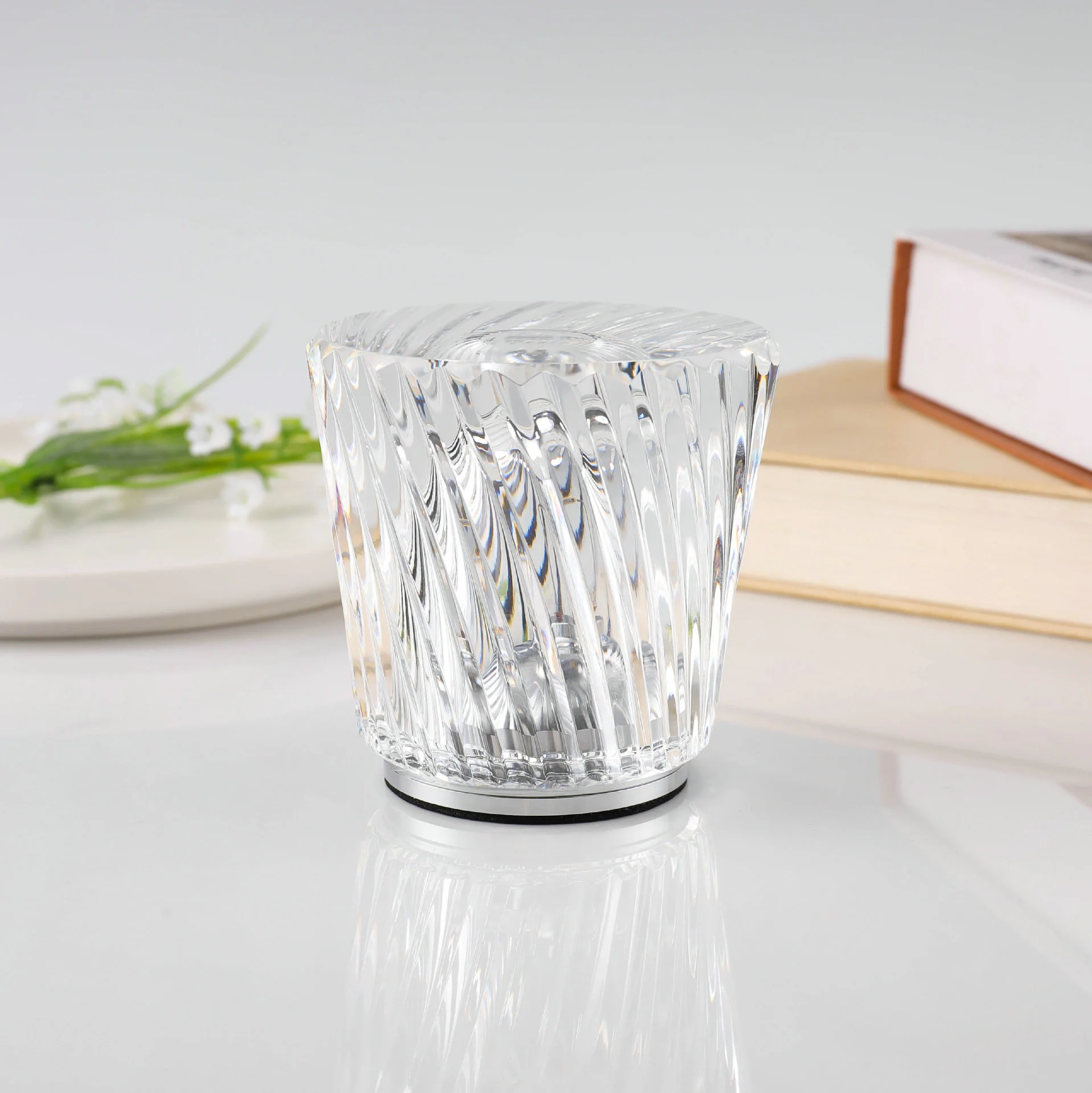 Crystal LED Table Lamp with Starburst Effect, Rechargeable and Portable Design,Type C 90mm (H) *88mm (W) - Image 2