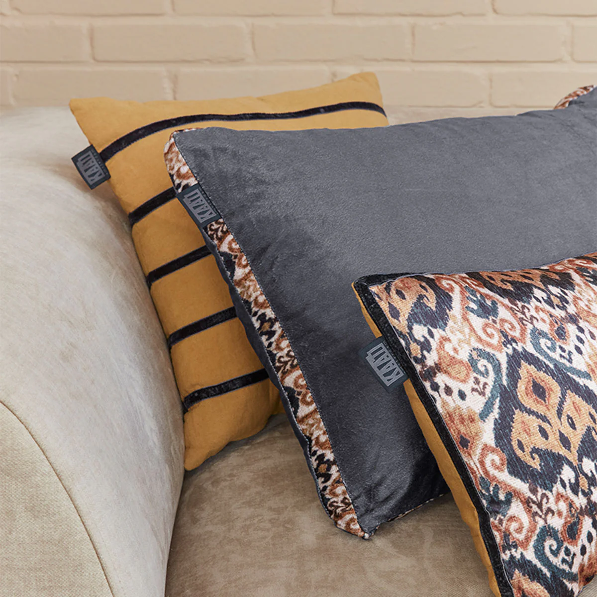 KAAT Amsterdam Julan Anthracite Velvet Oblong Filled Cushion 40cm x 60cm - Image 3