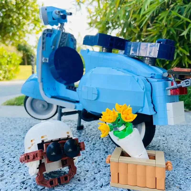 NNEOBA NEW Roman Vespas 125 MOC 10298 Motorcycle City Toys - Image 3