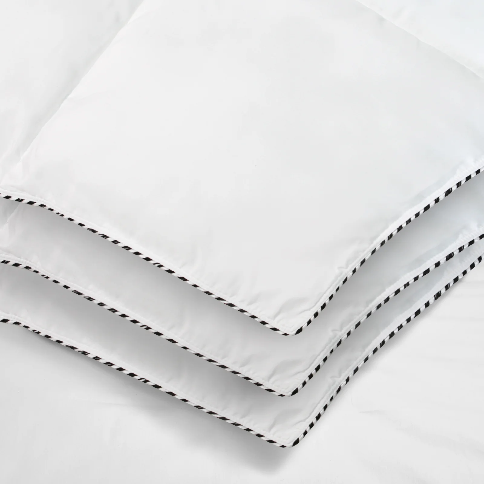 Royal Comfort Luxury Bamboo 250GSM Quilt  - Queen - Image 5