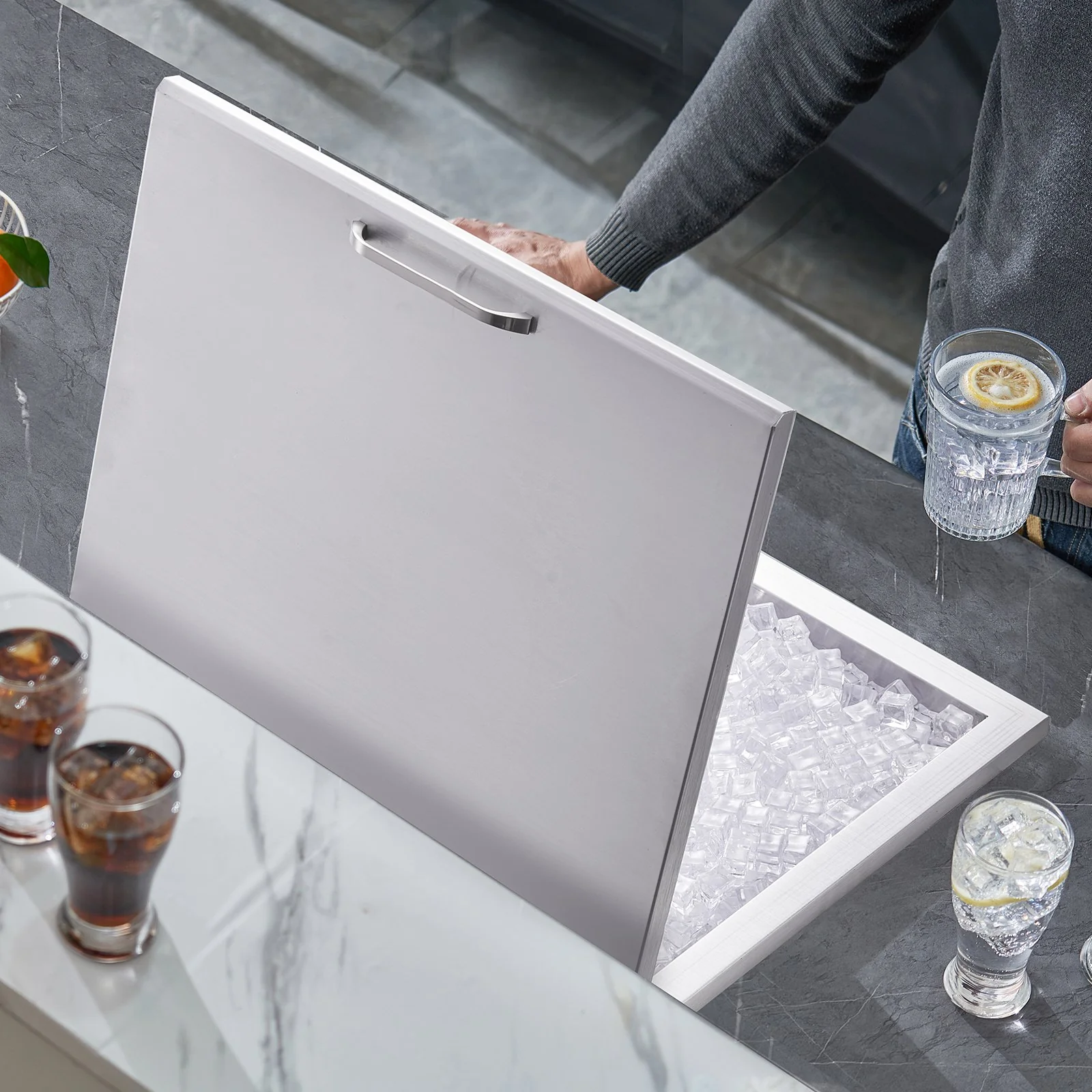 VEVOR Drop in Ice Chest, 28"L x 16"W x 17"H Stainless Steel Ice Cooler, Commercial Ice Bin with Hinged Cover, 40 qt Outdoor Kitchen Ice Bar, Drain-pipe and Drain Plug Included, for Cold Wine Beer - Image 8